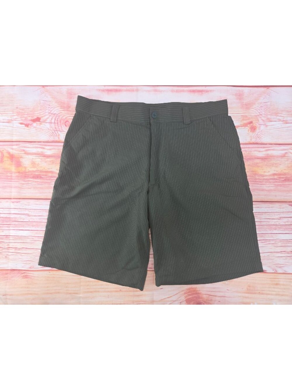 Under Armour Mens HeatGear Green Striped Shorts Size 38